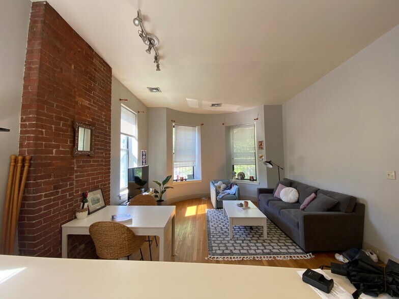 Building Photo - 42 Worcester Sq