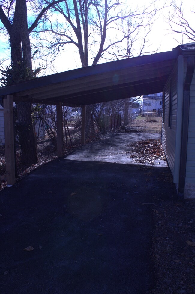 Building Photo - 9430 Echo Ln