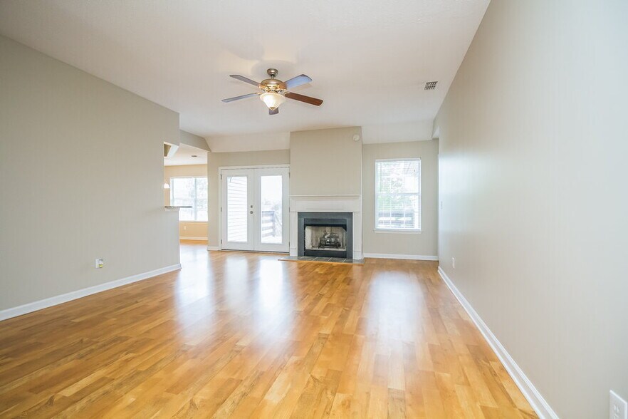 Building Photo - 5356 Sunnyvale Dr