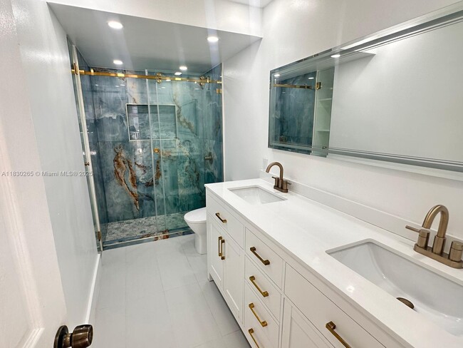 Building Photo - 1801 S Ocean Dr