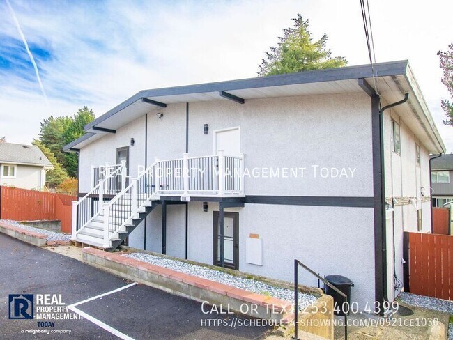Building Photo - 1111 SW 148th St