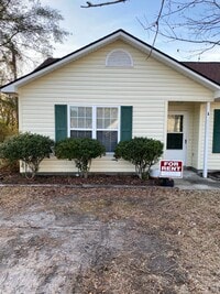 Building Photo - 416 Cedar Dr S