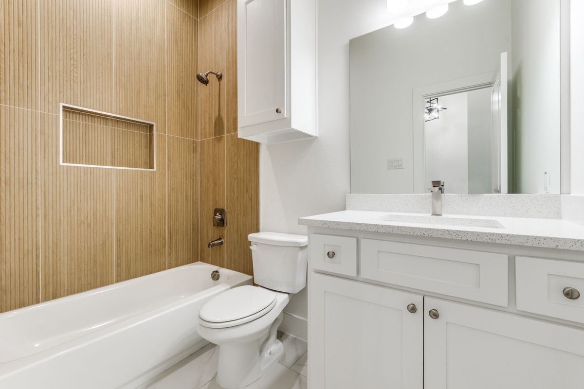 Building Photo - 2534 Southland St