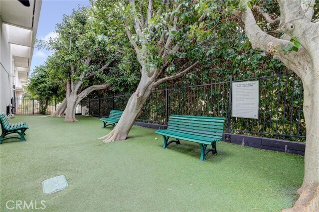 Building Photo - 1131 Alta Loma Rd