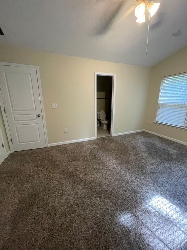 Building Photo - 07-212 Warrior