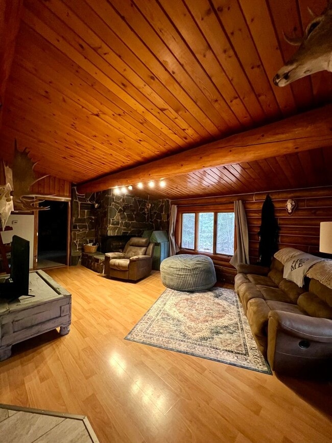 Building Photo - Charming 3-Bedroom Home in North Pole, AK ...