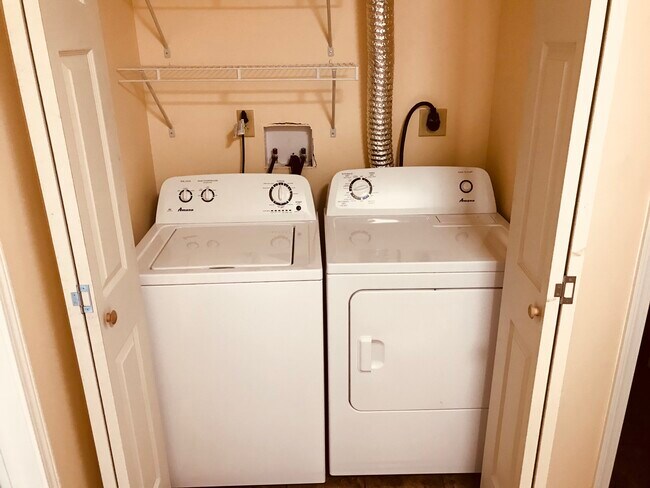 Building Photo - 124 Birdseye View Drive