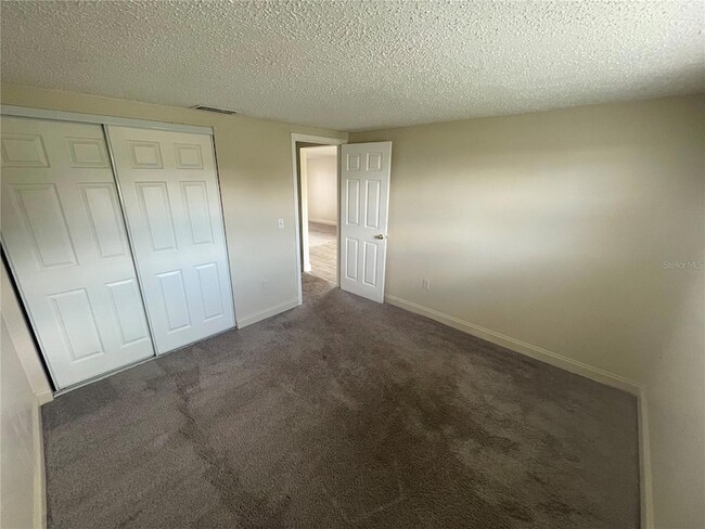 Building Photo - 4126 Shoreline Dr