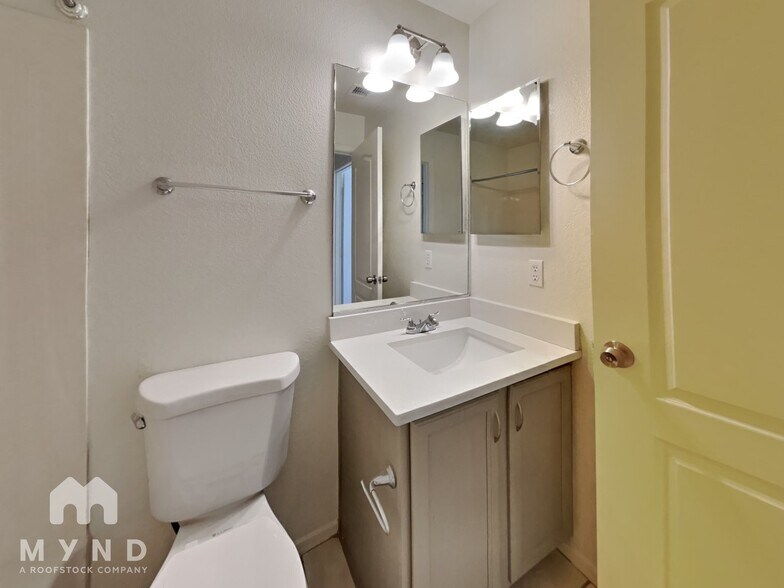 Building Photo - 17208 N Chance Dr