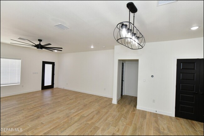 Building Photo - 7913 Mitzie Ram Pl