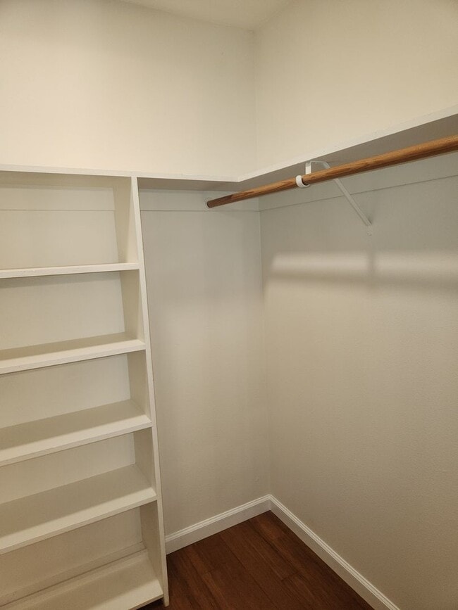 Building Photo - Lovely Home in Oakmont Senior community 55...