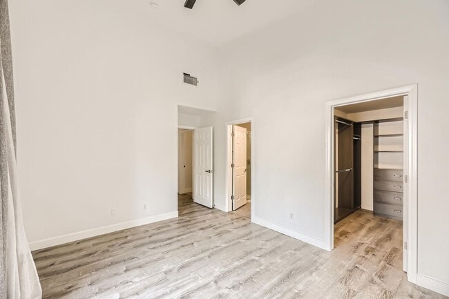 Building Photo - 2153 Jasper Bluff St