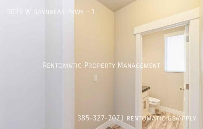 Building Photo - 5039 W Daybreak Pkwy