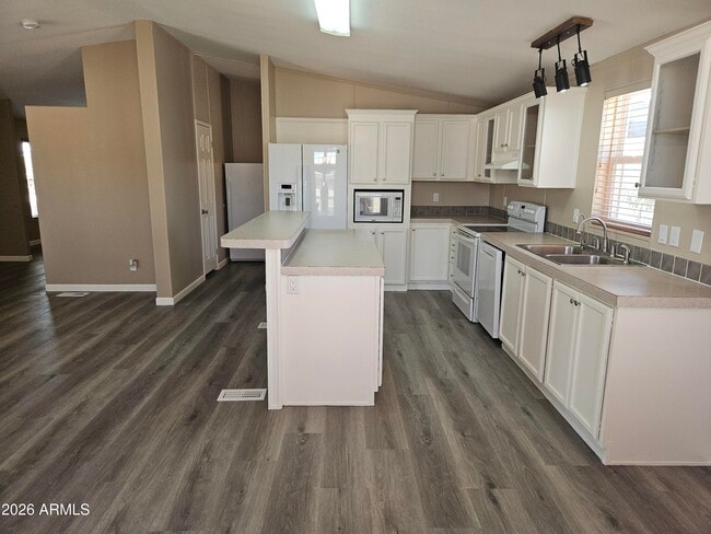 Building Photo - 56073 W Palillo Dr