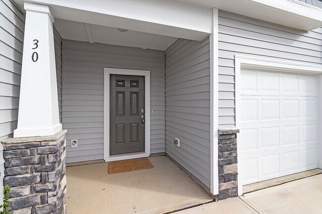 Building Photo - 30 Snowshill St