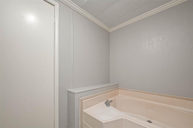 Building Photo - 14572 Hasara Ln