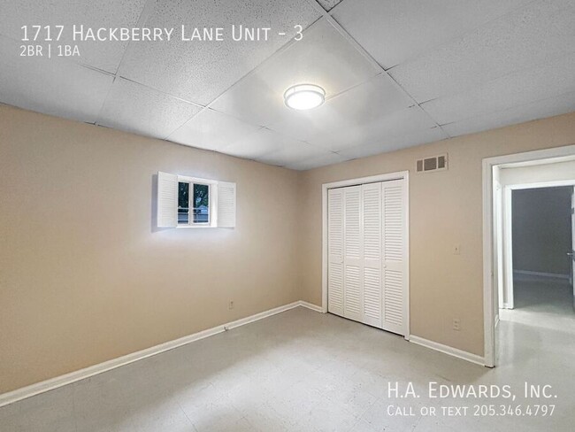 Primary Photo - 1717 Hackberry Ln