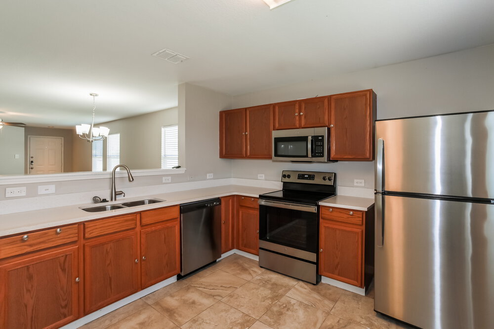 Building Photo - 1016 Fort Apache Dr