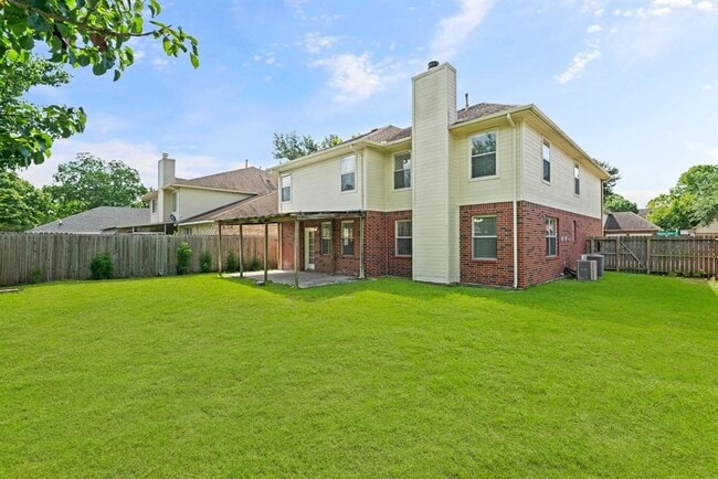 Building Photo - 15810 Mission View Ct
