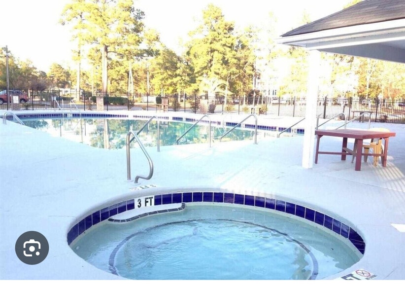 Hot Tub & pool - 6462 Sweet Gum Trl