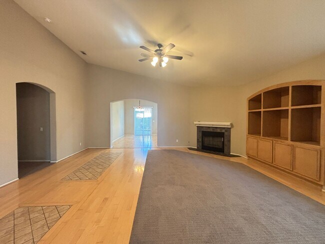 Building Photo - (APPLICATION PENDING) Upgraded West Lancaster Home