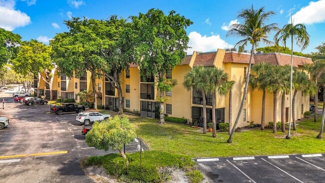 Building Photo - Beautiful 2 bedroom 2 bath Condo in Boca Raton, close to FAU