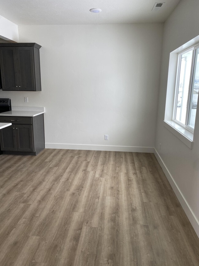 Building Photo - 51 W 440