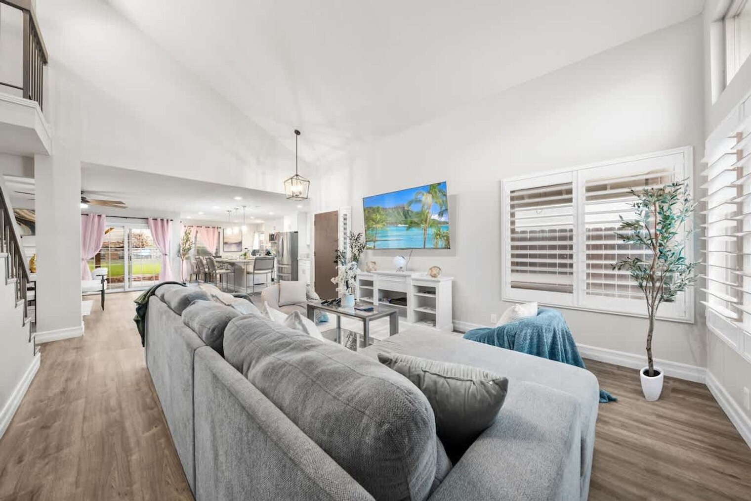 Building Photo - 13075 Old West Ave