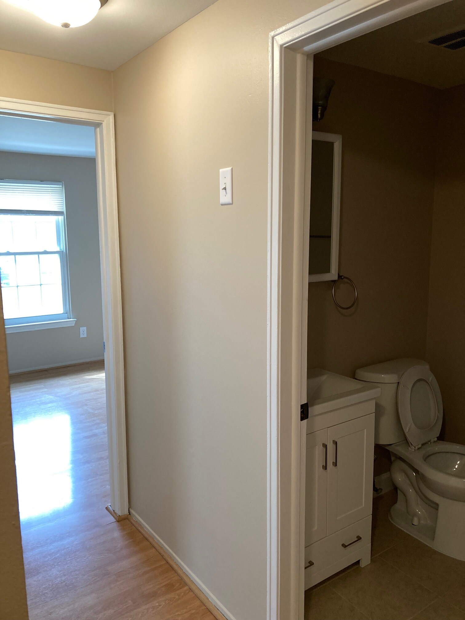 Building Photo - 35213 Taffy Dr