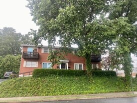 Building Photo - 848 N 16th St
