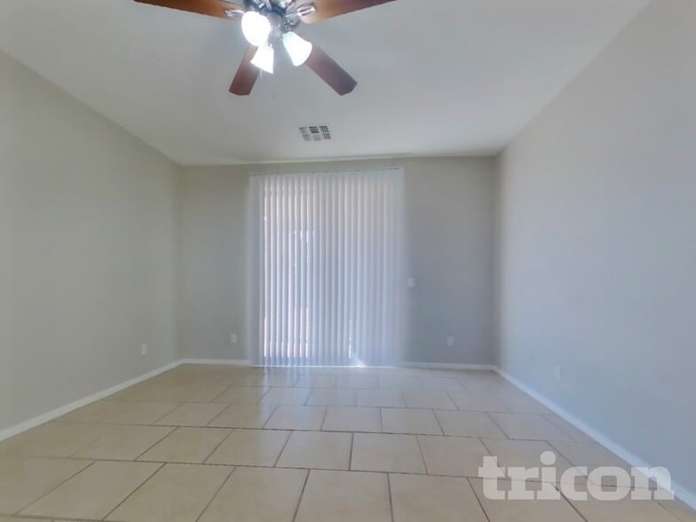 Building Photo - 11391 W Pima St