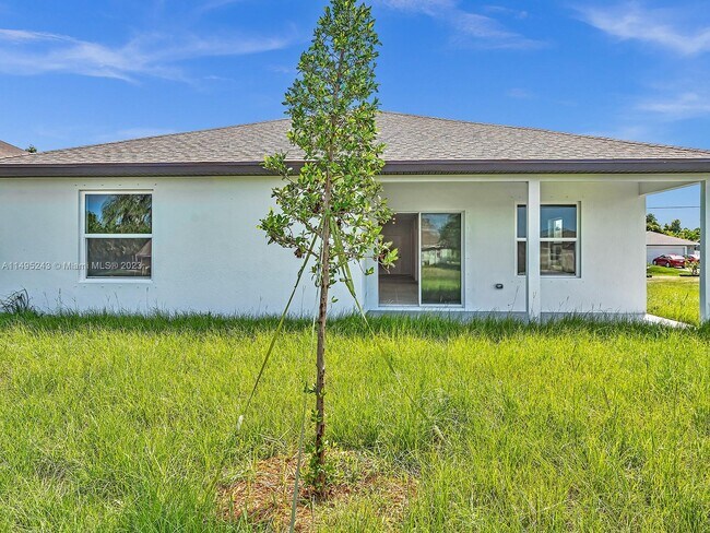 Building Photo - 2033 SW Castinet Ln