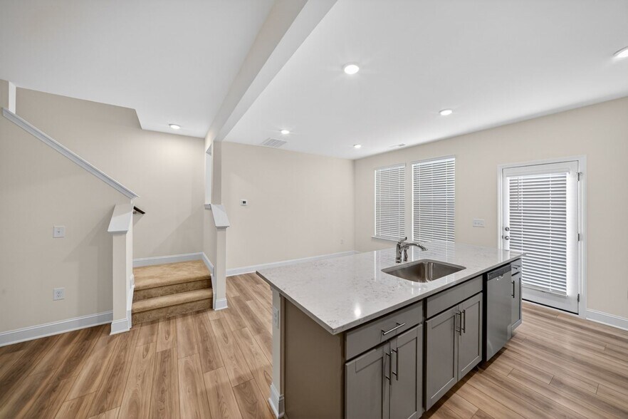 Building Photo - 16 Honeydew Wy