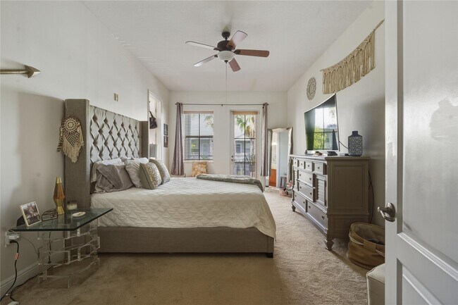 Building Photo - 1336 SW 3rd Ct