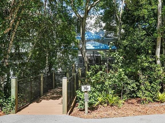 Building Photo - 202 Sanctuary Dr.