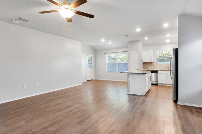 Building Photo - $300 off One Month's Rent! Charming Home with Elegant Granite Countertops and Cabinets