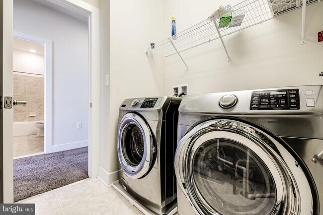 Building Photo - 1224 Main Line Blvd