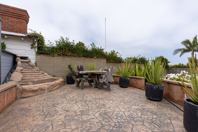 Building Photo - Expansive View of San Diego Bay! Double Ca...