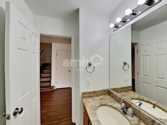 Building Photo - 4804 Irving Ln