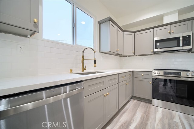 Building Photo - 2013 8th Ave