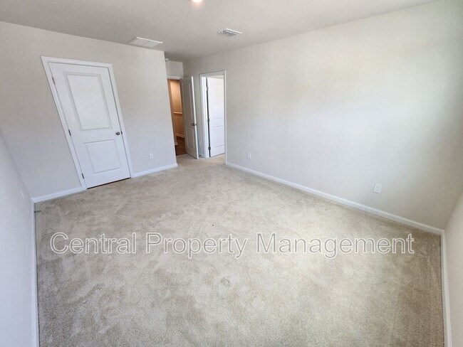 Building Photo - 165 Sarnesfield Wy