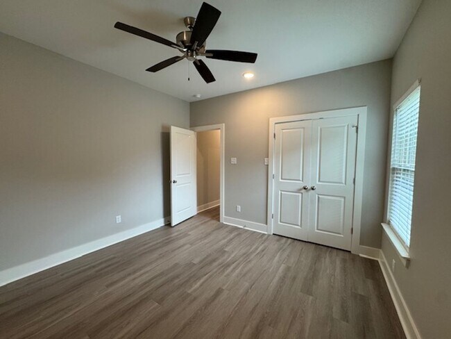 Building Photo - 5021 Springwood Cir