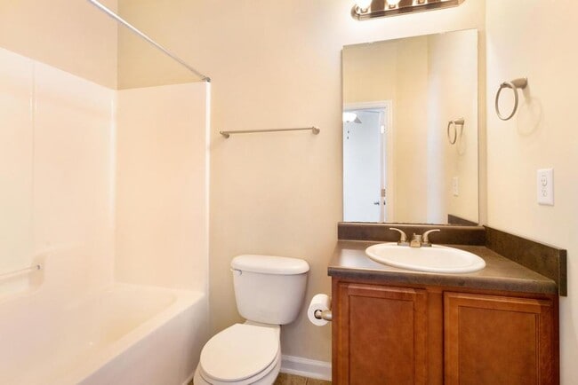 Building Photo - Great Townhome! Carolina Forest!