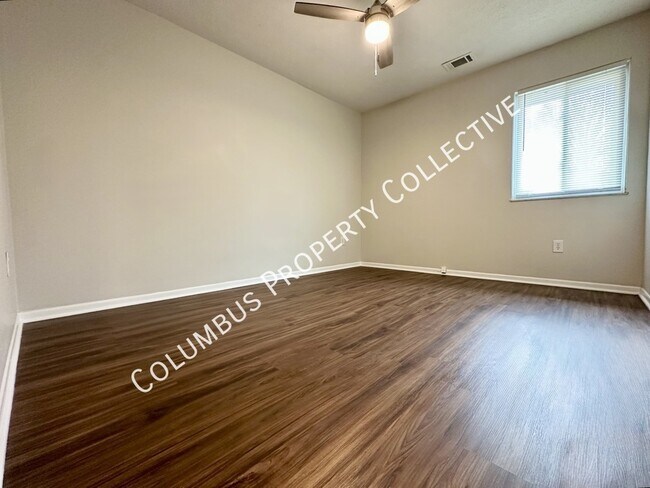 Building Photo - 906 S Spring Rd