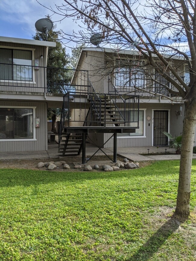 Primary Photo - Ready Now! One bedroom apartment home with...