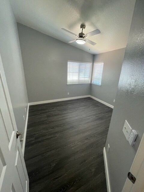 Building Photo - 6250 Sunny Meadow Ln