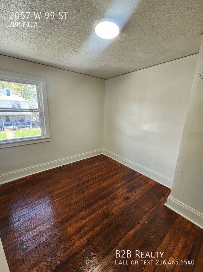 Building Photo - 2057 W 99th St