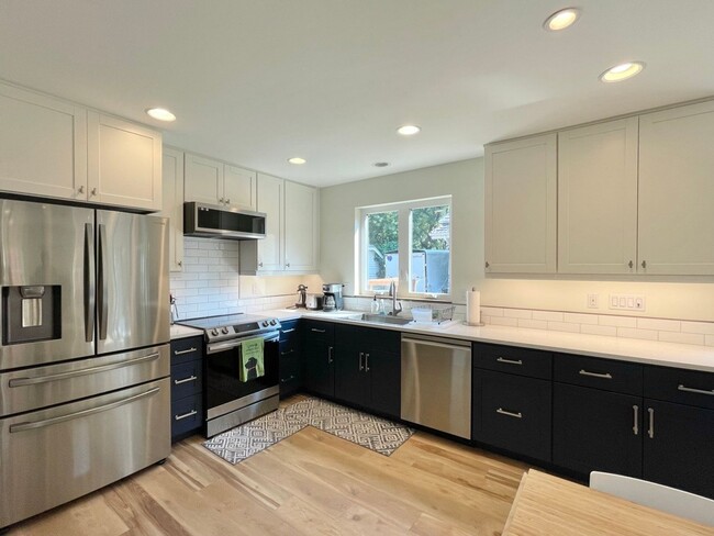 Building Photo - Efficient 2 Bed/2 Bath ADU in Sellwood