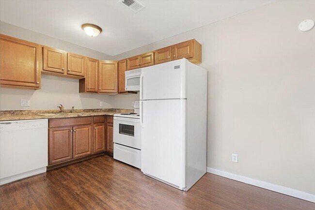 Building Photo - 23200 Huron River Dr