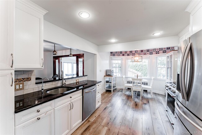 Building Photo - 575 Cornwell Ave